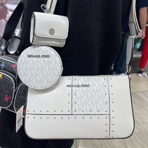 Michael Kors Jet Set Signature Logo Crossbody Bag with Case for Apple Airpods P